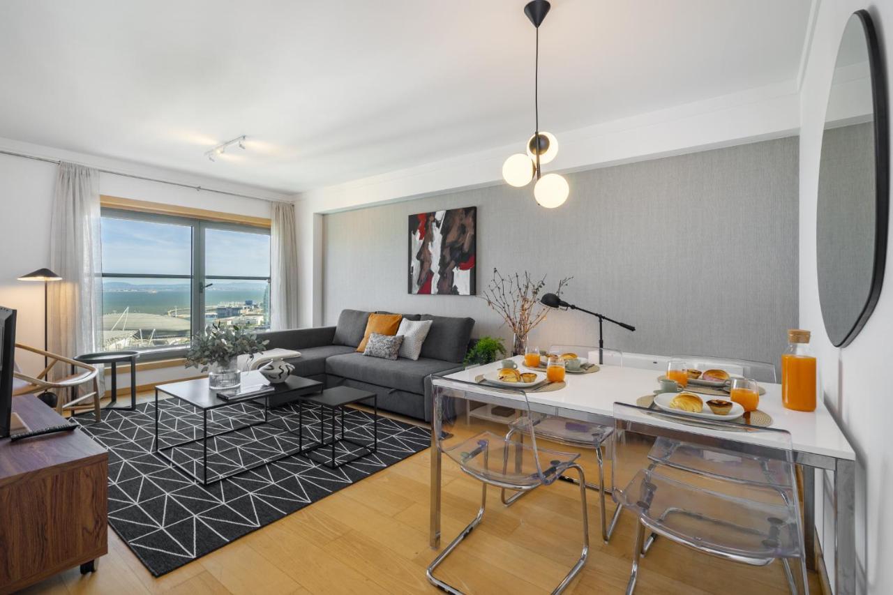 Whome Panoramic View With Elevator, Ac, Garage Perfect For Families & Business Travellers Lizbona Zewnętrze zdjęcie